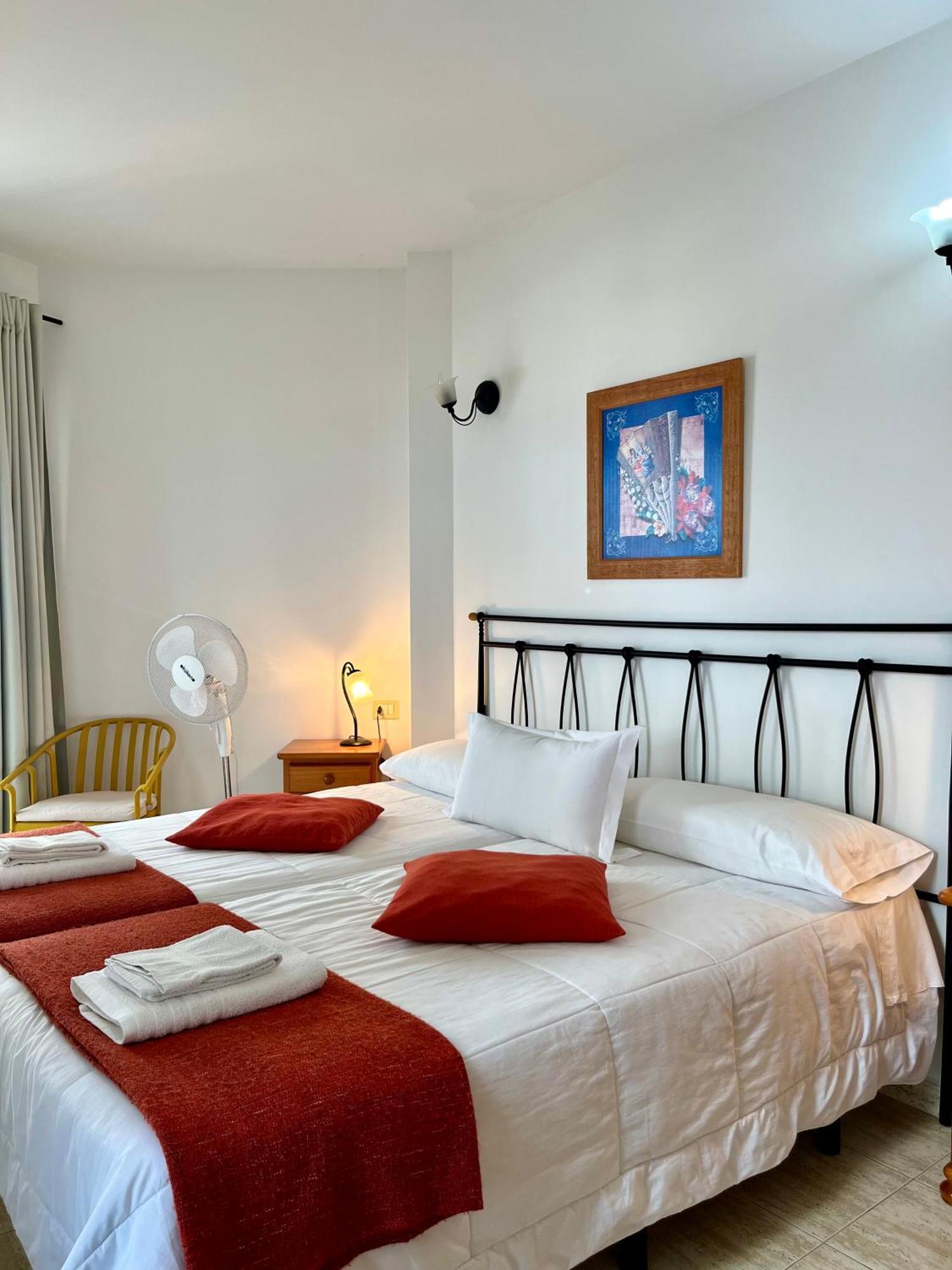 Apartamentos Edalmar Frontera Luaran gambar
