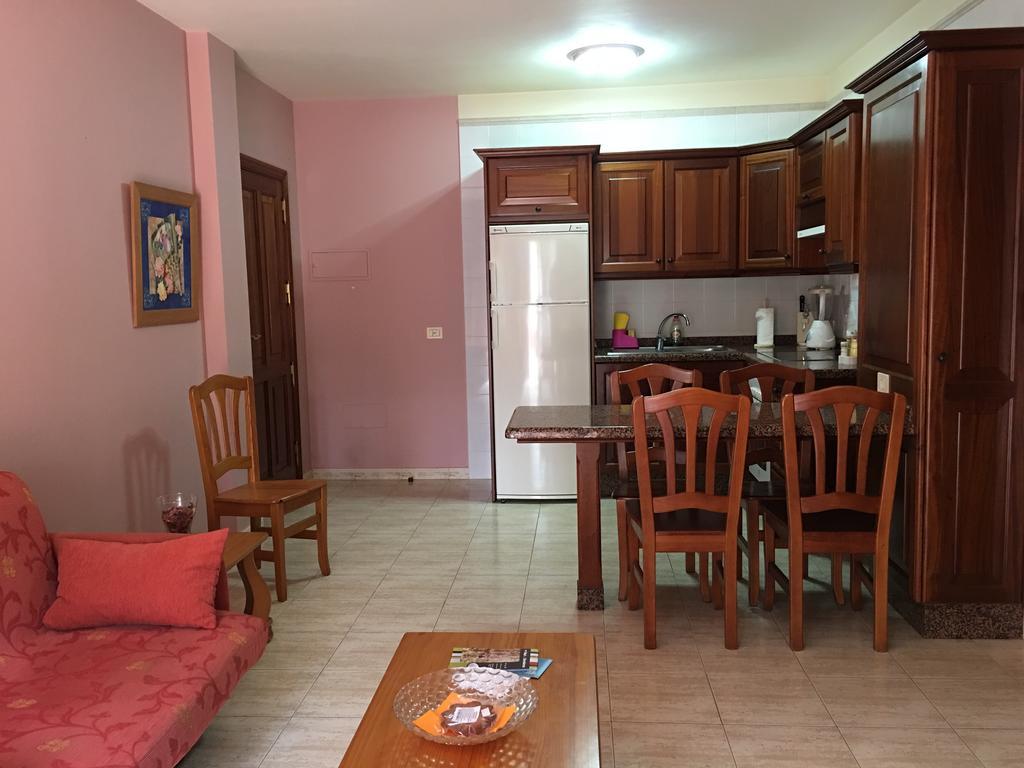 Apartamentos Edalmar Frontera Luaran gambar