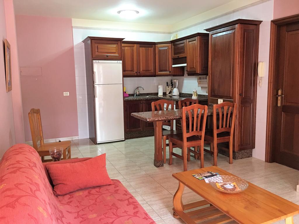 Apartamentos Edalmar Frontera Luaran gambar
